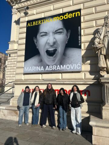 Ein Tag zu Marina Abramovic: Film, Ausstellungsbesuch, Zines gestalten