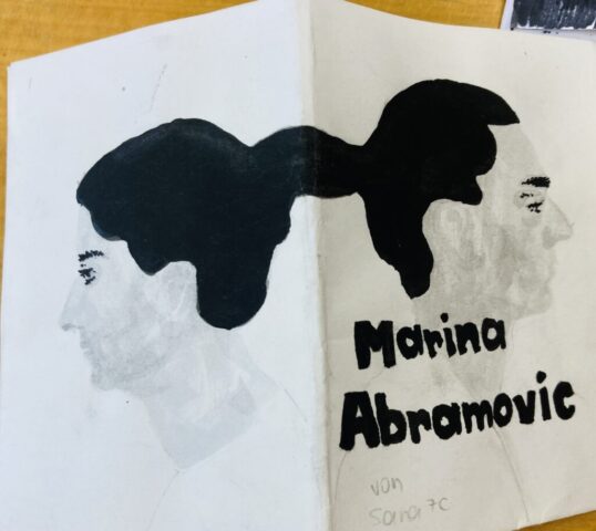 Ein Tag zu Marina Abramovic: Film, Ausstellungsbesuch, Zines gestalten